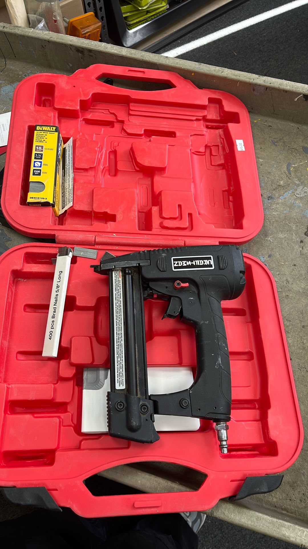 CRAFTSMAN Brad Nailer Oilles 