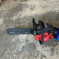 14” Craftsman Chainsaw With Extra Chains/oil