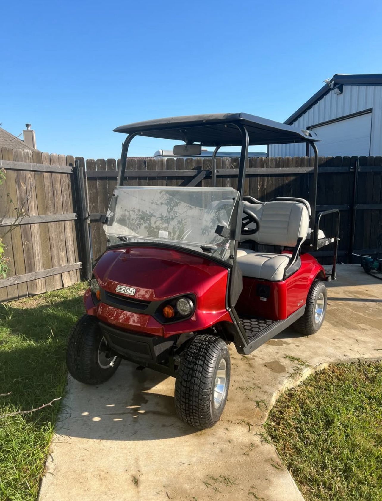 2023 E-Z-GO Express S2 2.2 elite