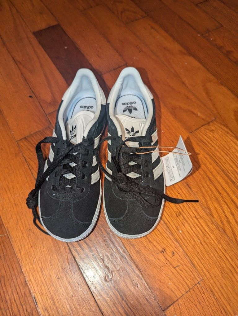 Adidas Gazelle 13k brand new kids shoes - laplaya.ma