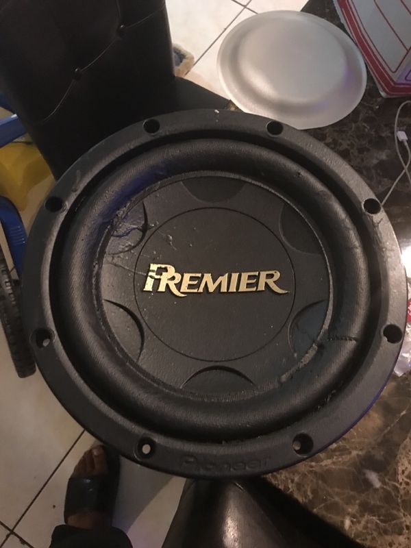 Pioneer premier 12 inch Subwoofer 400 RMS for Sale in