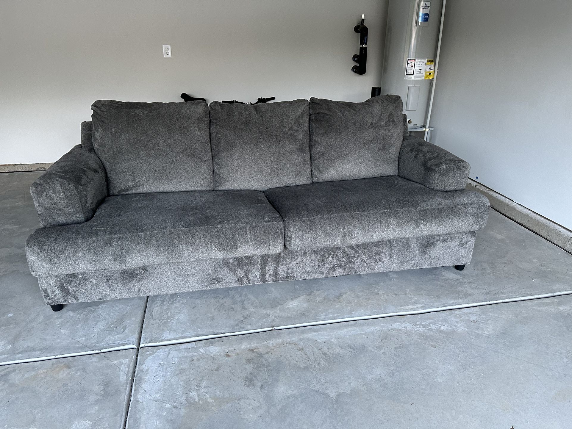 Like New Ashley Soletren Sofa