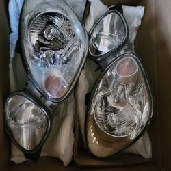 2001 Lexus Gs Original Headlights Left Broken Right Fine