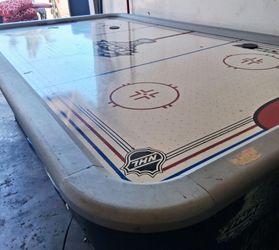 USED AIR HOCKEY TABLE