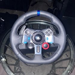 Logitech G29 Steering wheel + Petals Ps4/5 PC