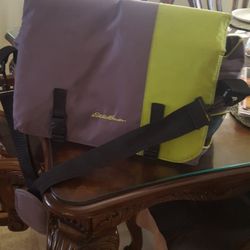 Baby traveling bag
