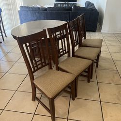 Dining Table/ Set Of 4 Chairs 