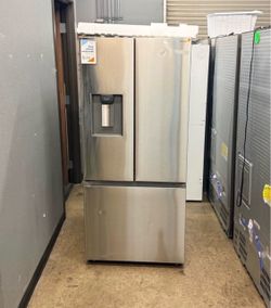 Samsung 30” Wide 3-Door French Door Refrigerator In Stainless Steel With Water Dispenser & Icemaker 🔥