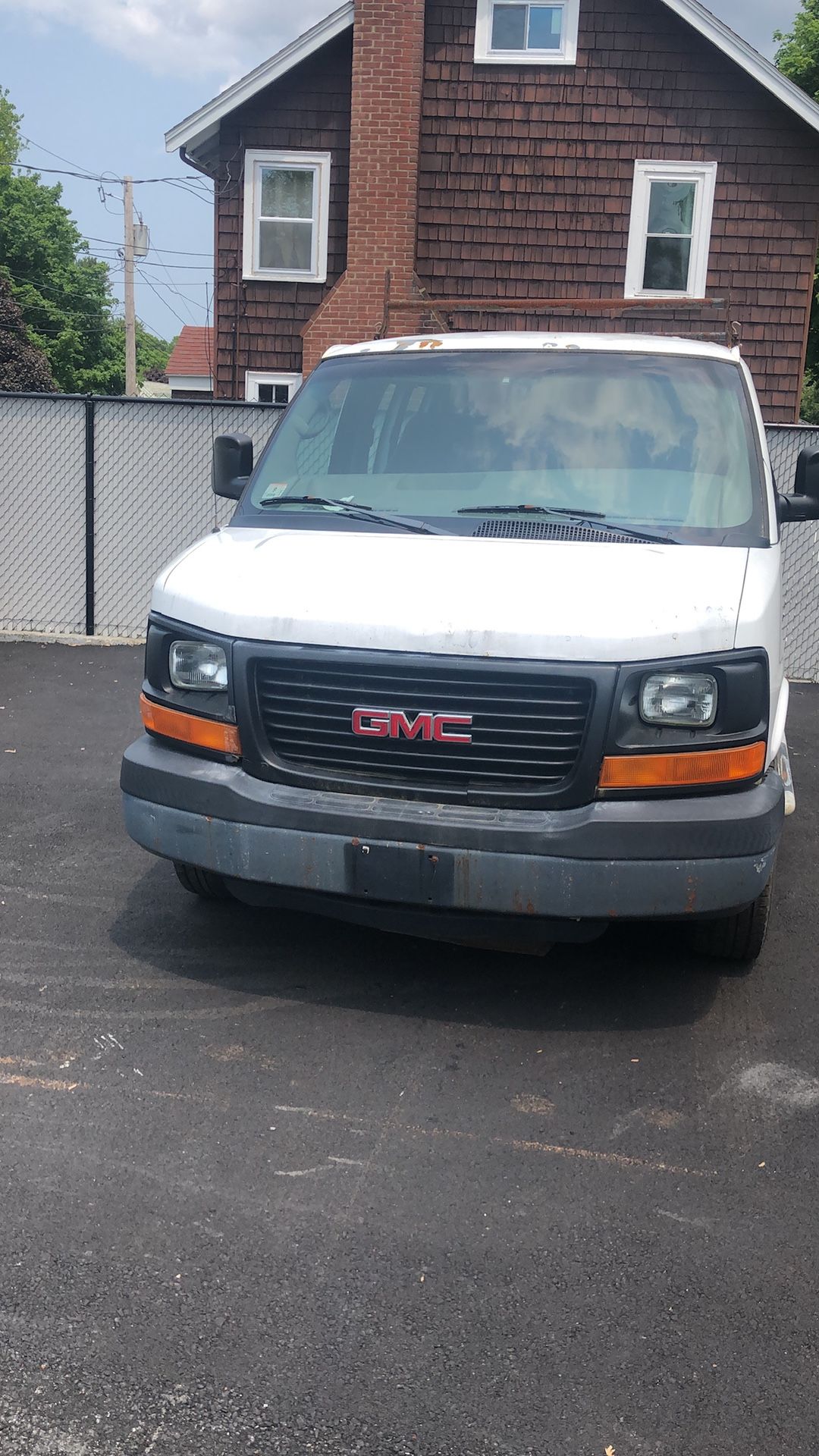 2005 chev 2500. //////170 miles