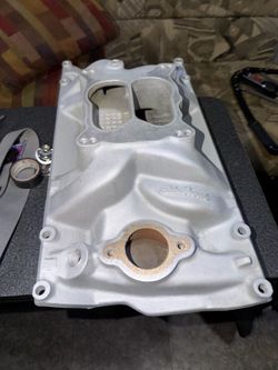 ￼Small block marine intake manifold