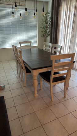 Dinning room table