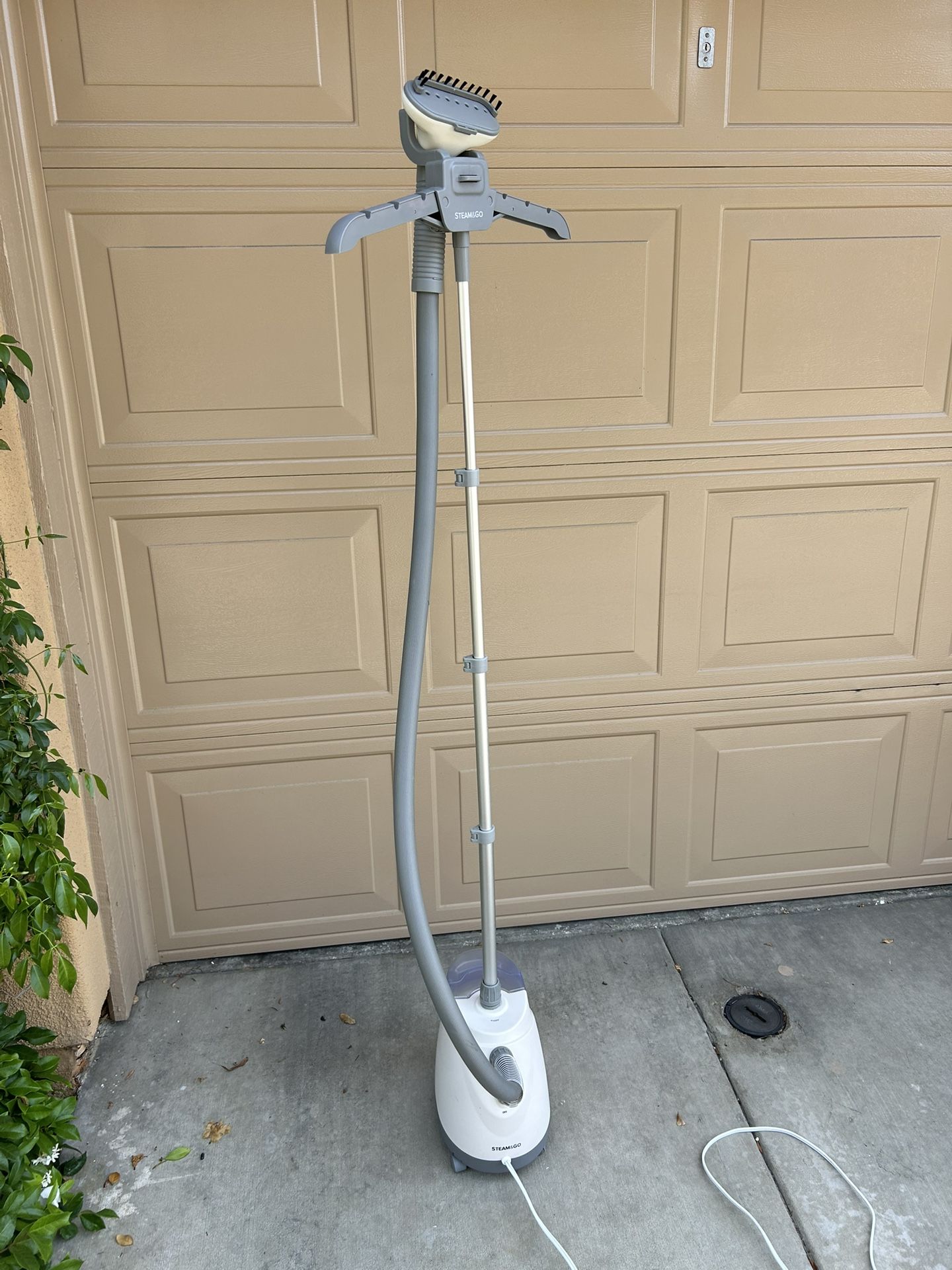 The Home Garment Steamer