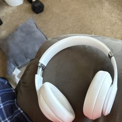 Beats Studio Barley Used 