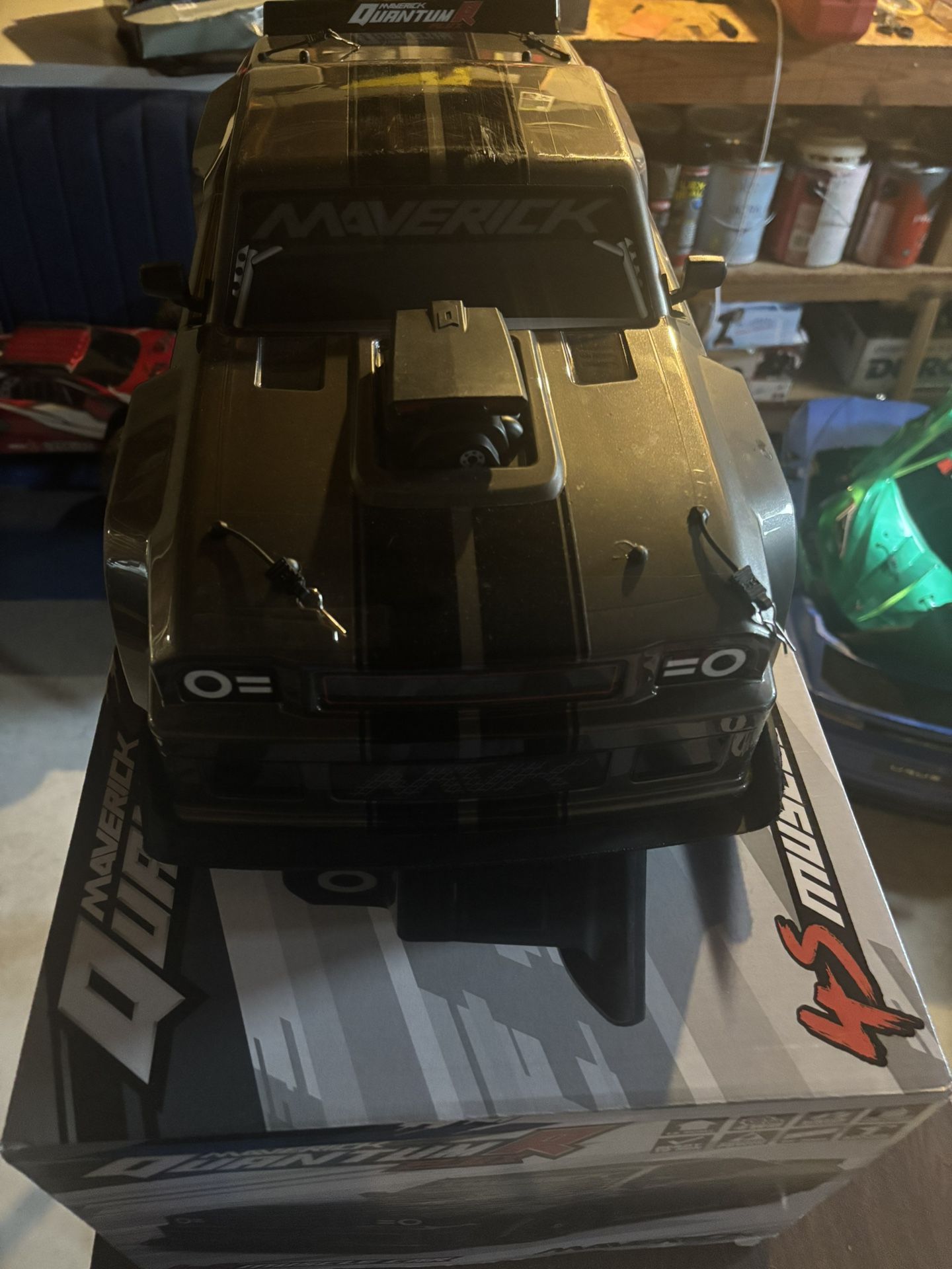 Maverick QuantumR Flux 1/8 6s 4WD Brushless RTR Electric Muscle Car (Grey)