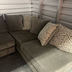 Gray Sectional Sofa – Good Condition
