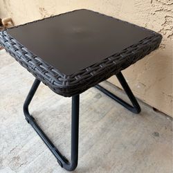 Keter table