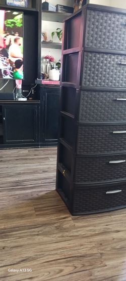 Brown Sterilite Plastic Storage Unit — 6 Drawers