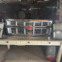 2015 Z71 front grille/lights