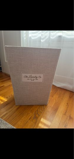 Adorable like new hamper