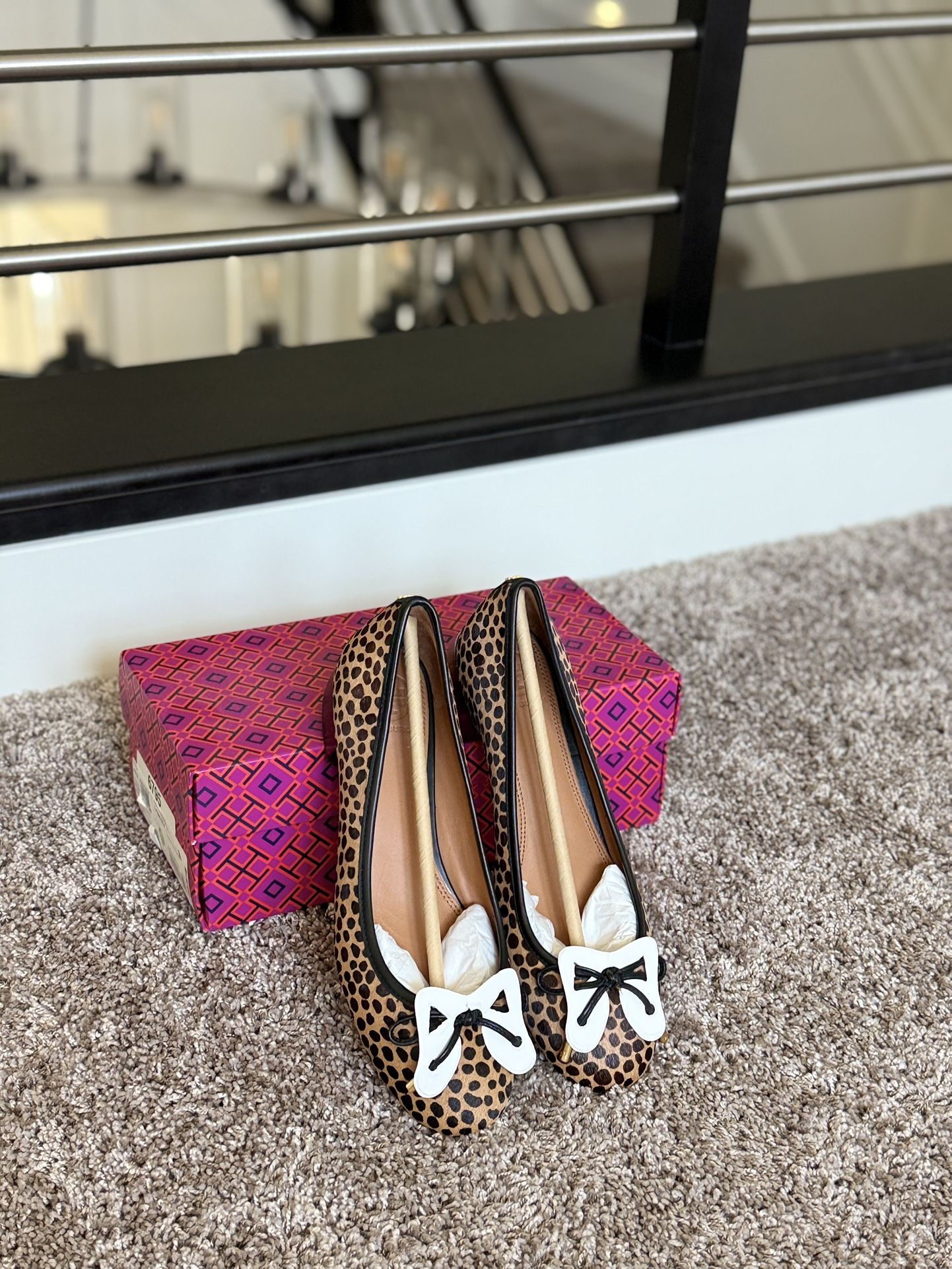 TORY BURCH willa leopard Brooke bow 25mm ballet heels