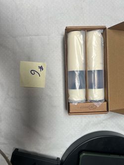 Electric salt and pepper grinder