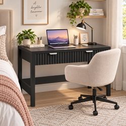 Small Black Fluted Computer Desk