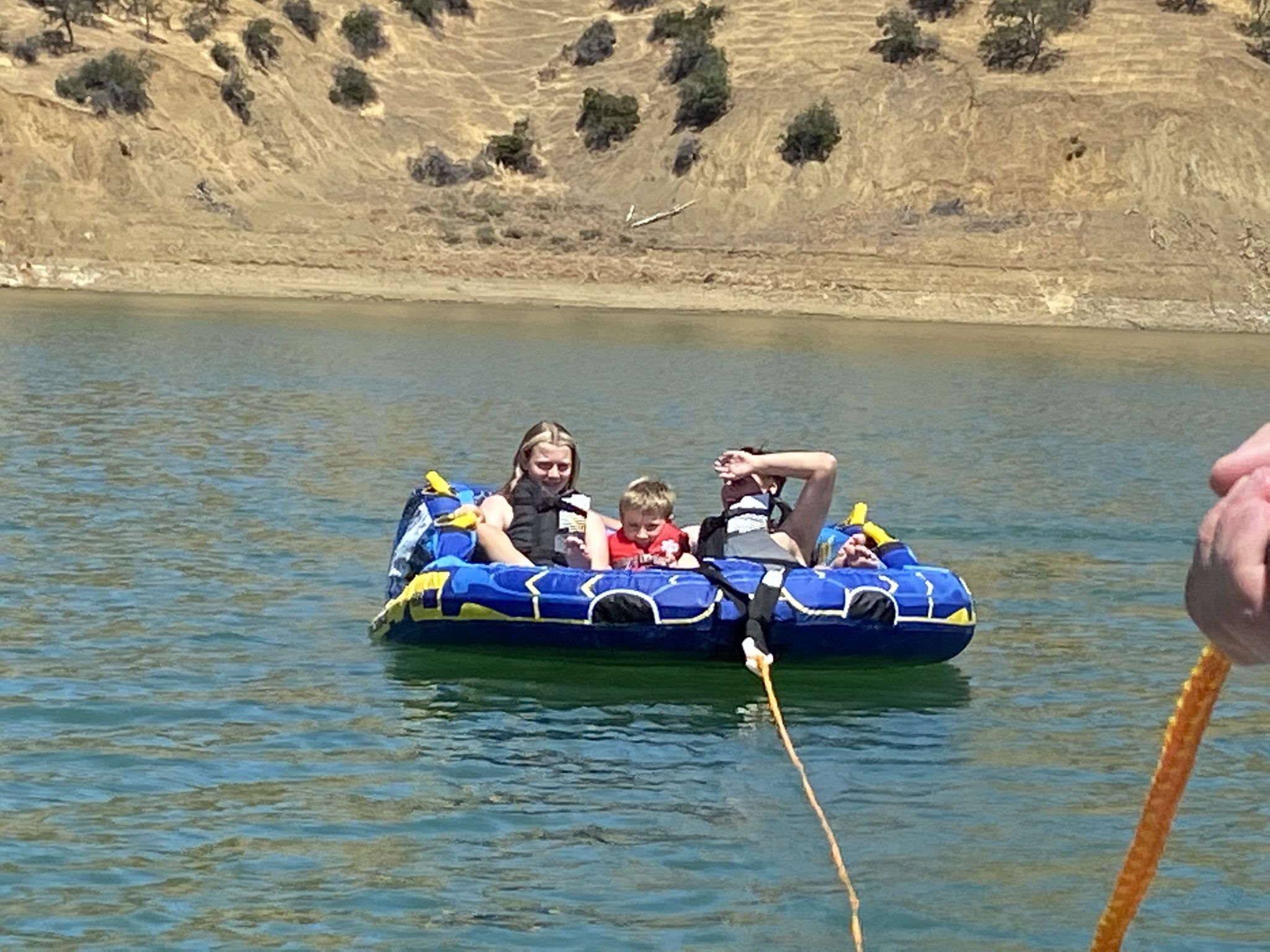Aqua Hunter Max Large Water Inflatable -Boat Connection Rope And Pump
