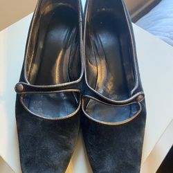 Vintage Black Italian suede Mary Jane shoes w/ gold accents - size 8