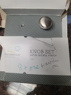 Cabinet Knob Set