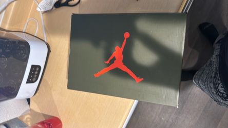 Travis Scott Jordan 6 Olive Green