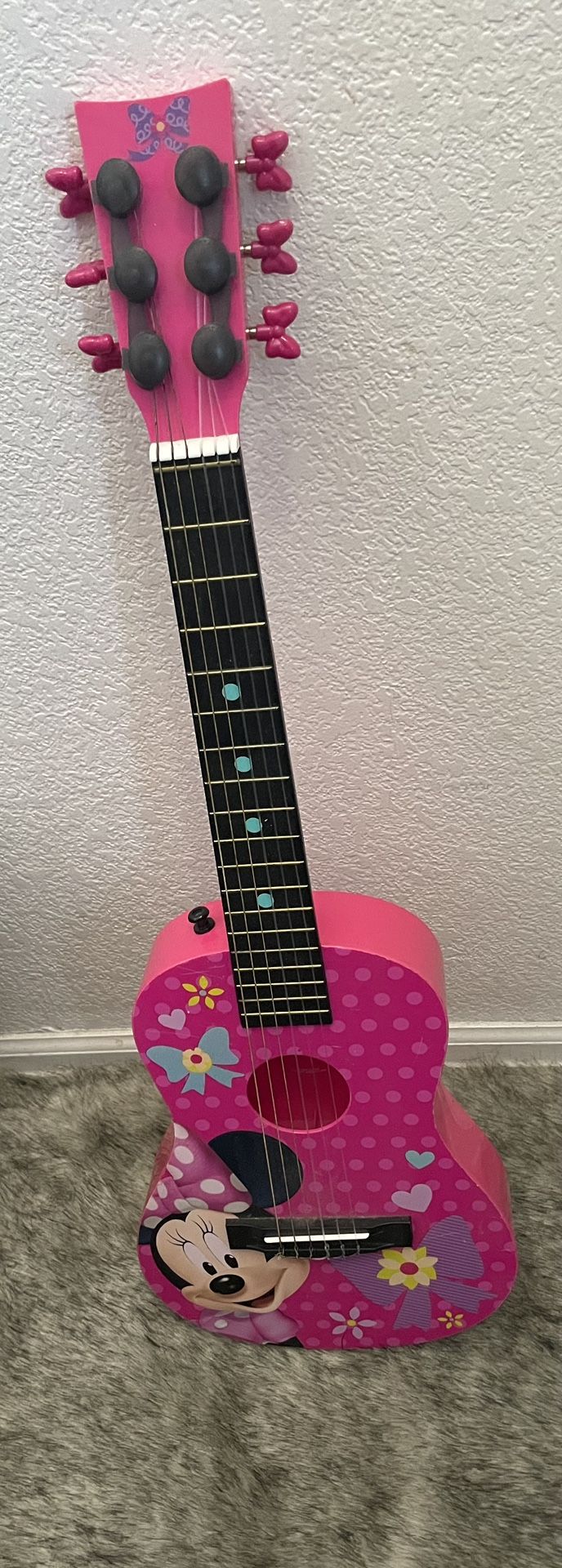 First Act Minnie Mouse Guitar