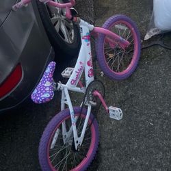 Kids Bicycle Price 10$. Pick Up E. 72.  and. Grandview E. Tacoma 