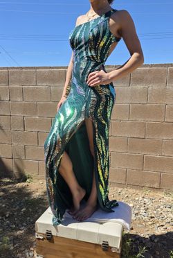 Green dress, size 1