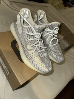 Yeezy 350 V2