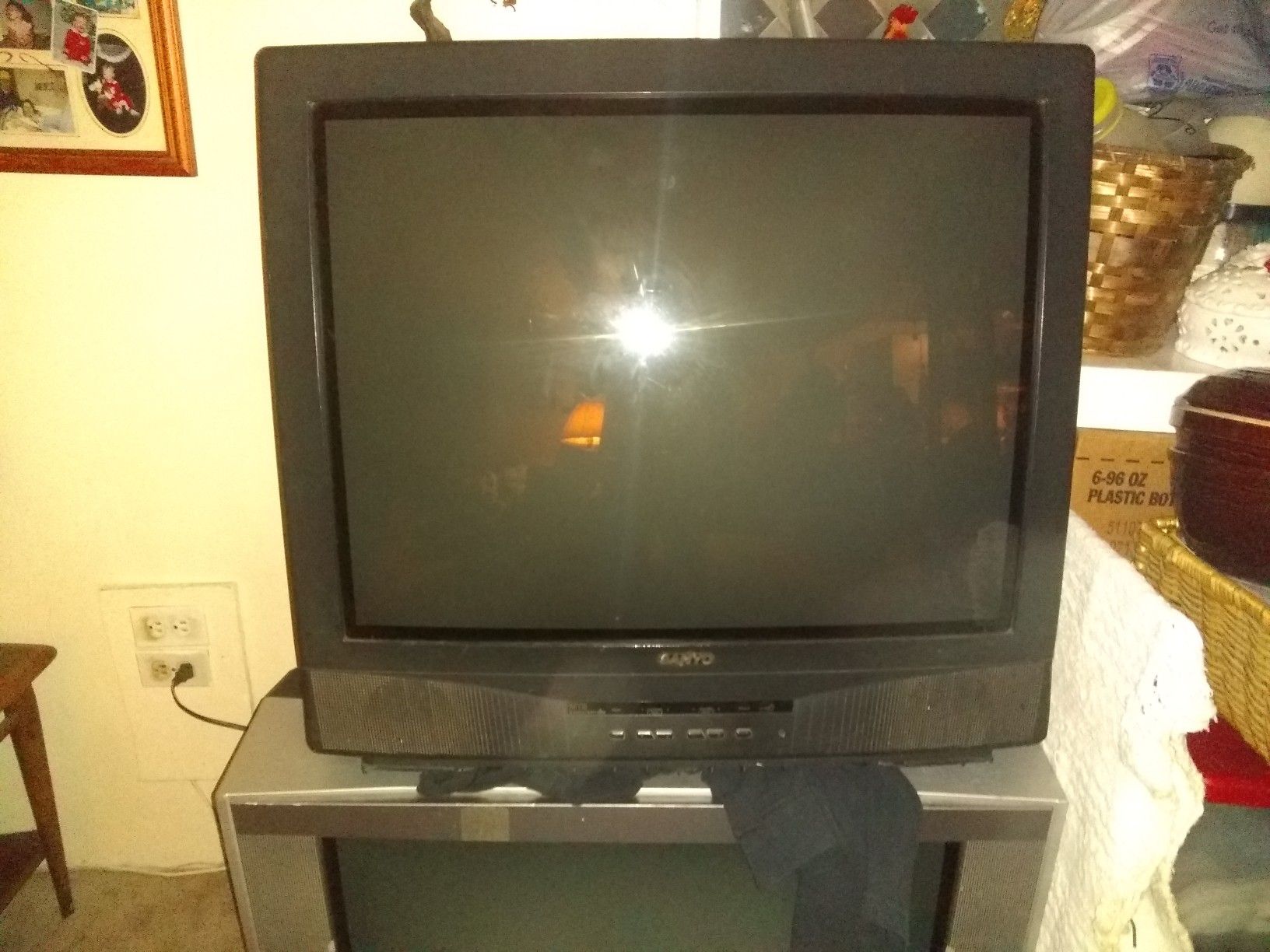 Two 32" Tv's