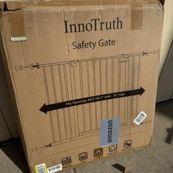 BRAND NEW BLACK BABY GATE