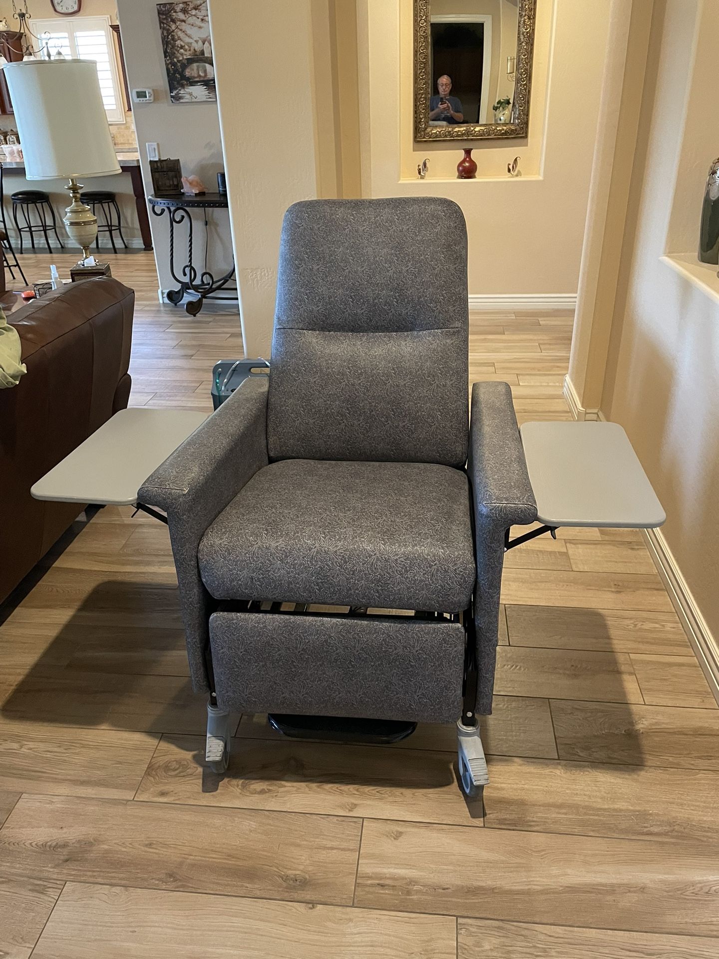 Medical Recliner for Sale in Mesa, AZ OfferUp