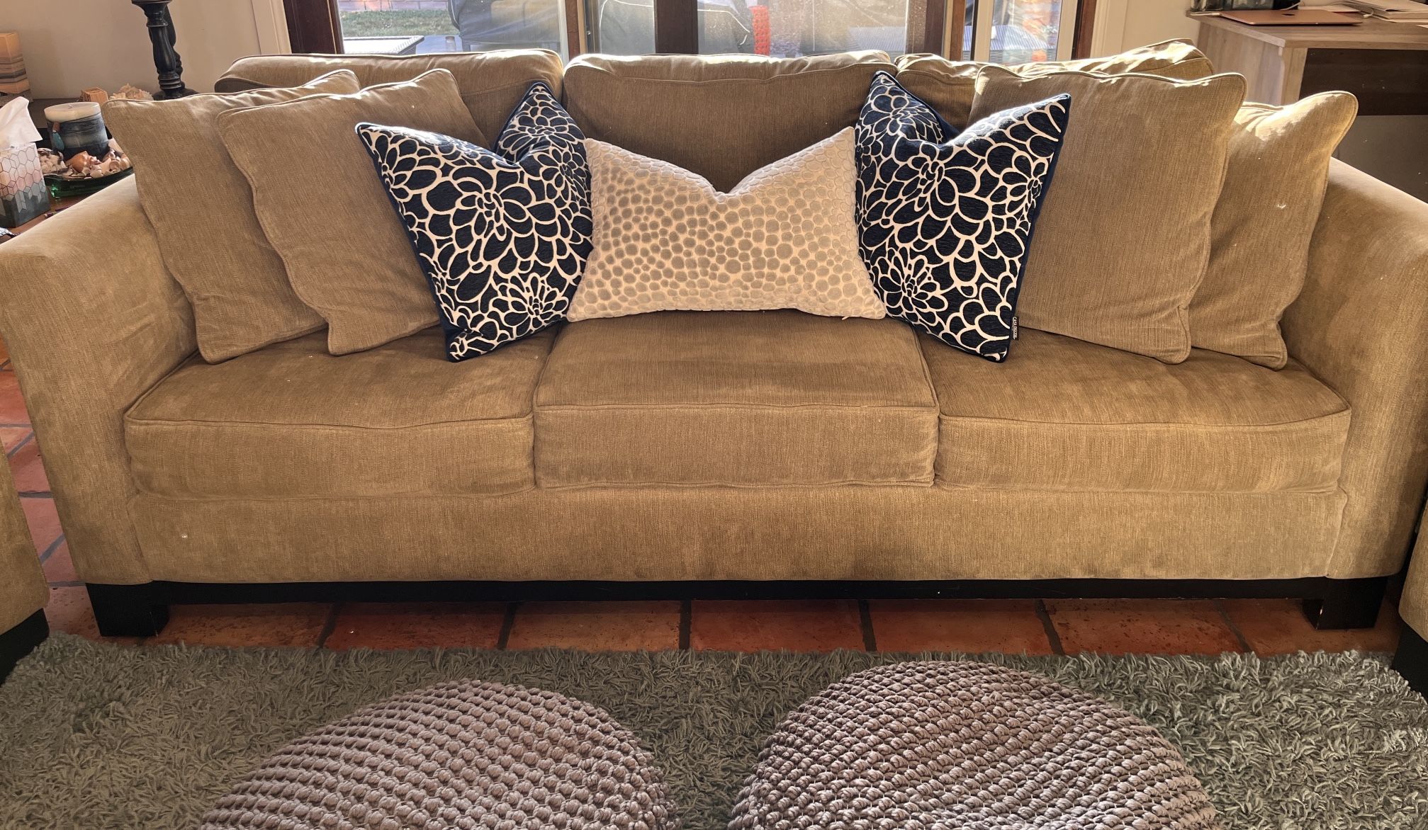 Beautiful Couch and 2 Oversized Chairs