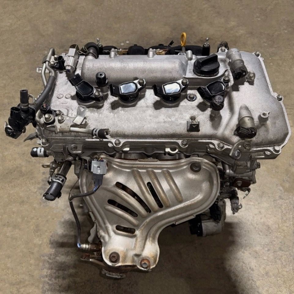 JDM Toyota Corolla engine 1.8L 2ZR-FE VVTi with 69k miles 2017
