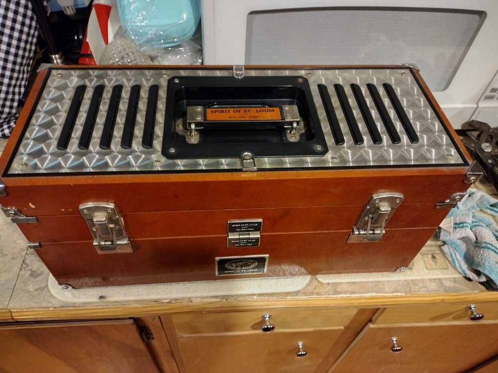 Spirit Of St Louis Portable Field Radio/Cassette/CD Unit