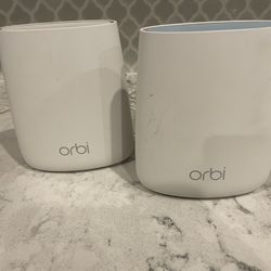 NETGEAR Orbi Whole Home Mesh-Ready WiFi Router RBR20 - With Orbi Satalige RBS20 