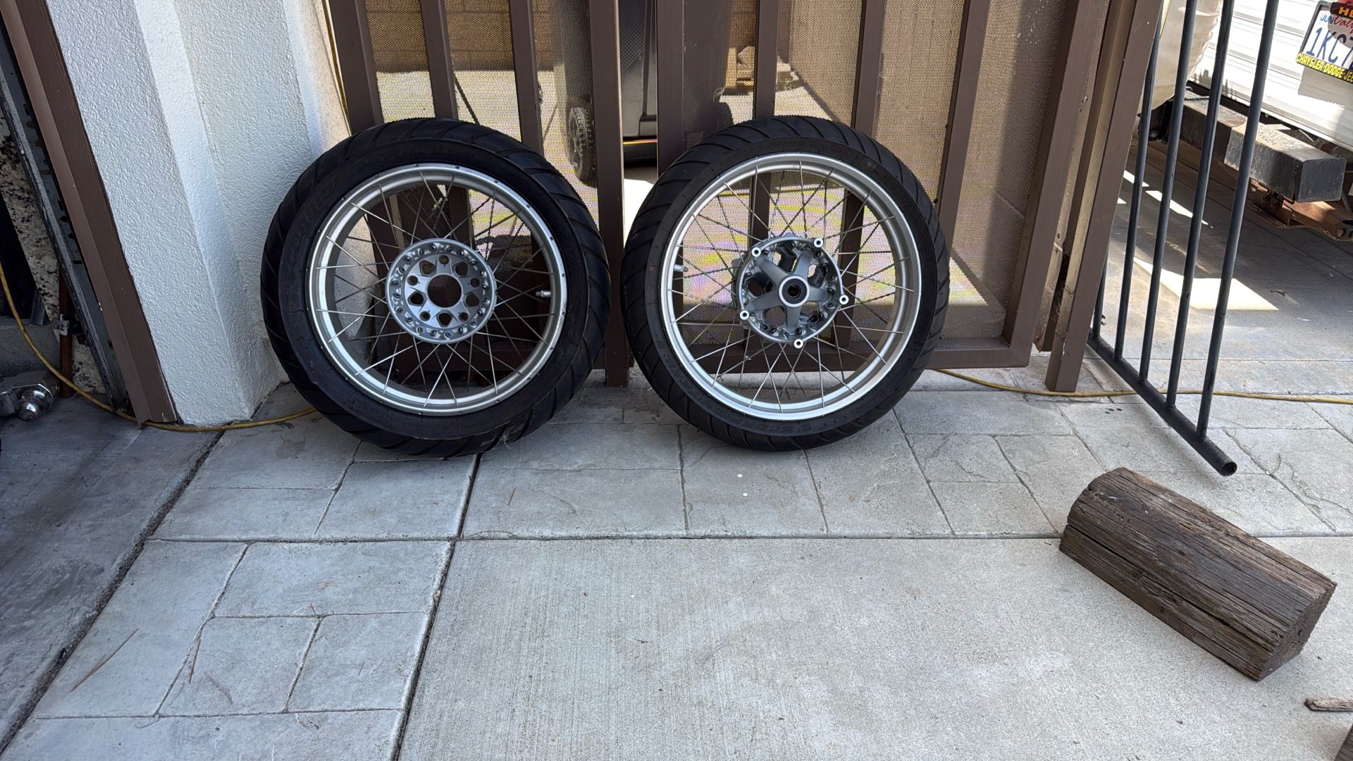 BMW Gs Wheel Set