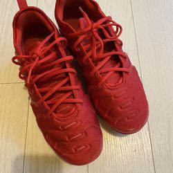 Men’s Nike Air Triple Red Vapor Max 11 1/2
