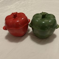 World Market Ceramic Bakeware Set of 2 Green & Red Bell Pepper Mini Pots W/ Lids