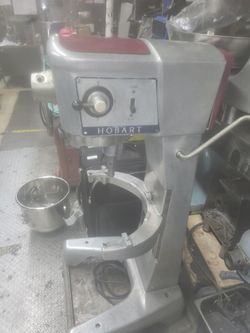 Hobart 30 Qt Mixer Come With All The Attachments [Used] 