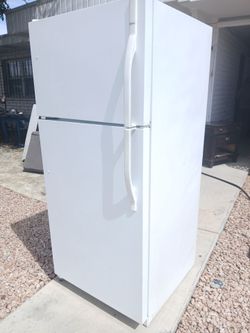 Refrigerator with working