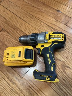 Dewalt 20v brushless power drill with battery
