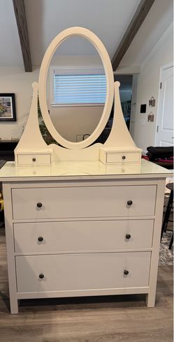 White Dresser with mirror