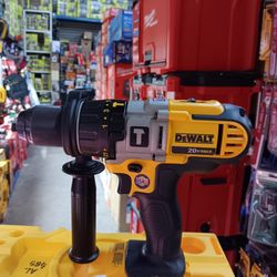 DEWALT 20V MAX CORDLESS HAMMER DRILL 1/2 In 