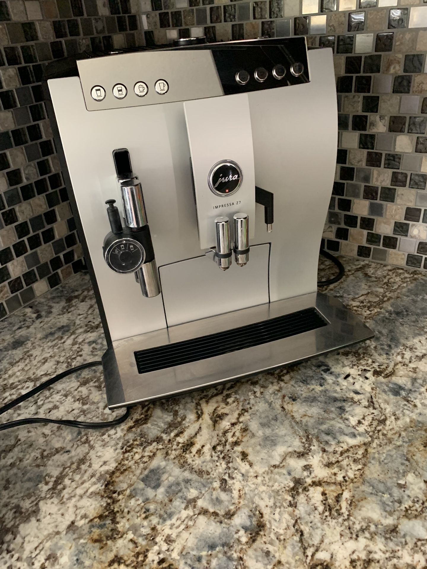 Jura Impressa Z7 coffee maker for Sale in Phoenix, AZ OfferUp